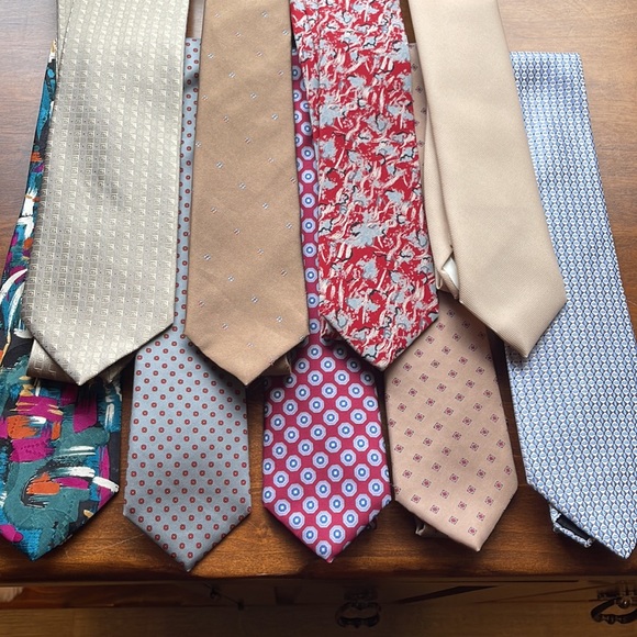 Lot of 28 Vintage Neckties Silk Variety Stripes Patterns Abstract 80s 90s Bundle - Picture 11 of 12